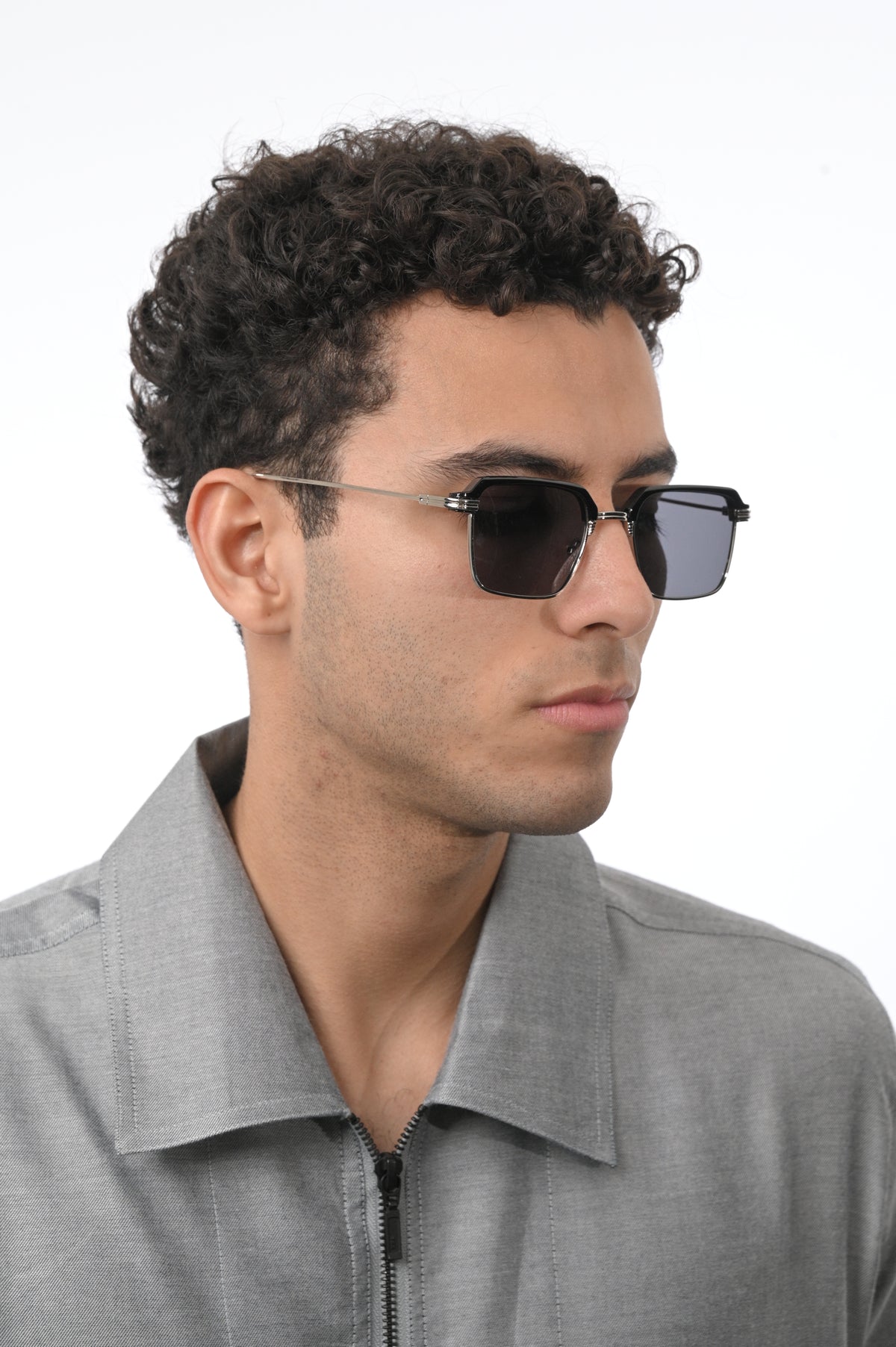 THE VISIONARY SUNGLASSES