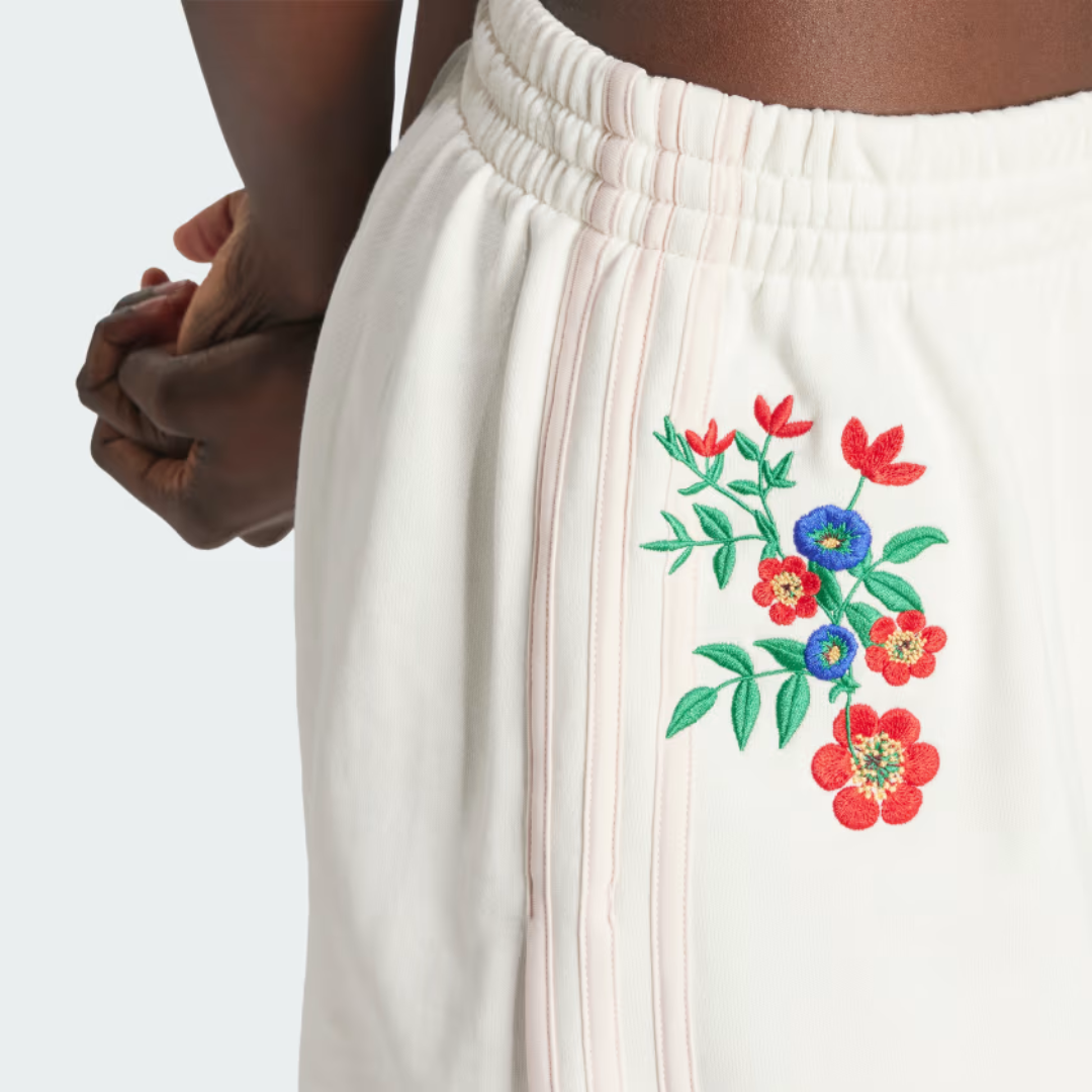 Women's • Originals  FASHION GRAPHICS FLORAL SHORTS